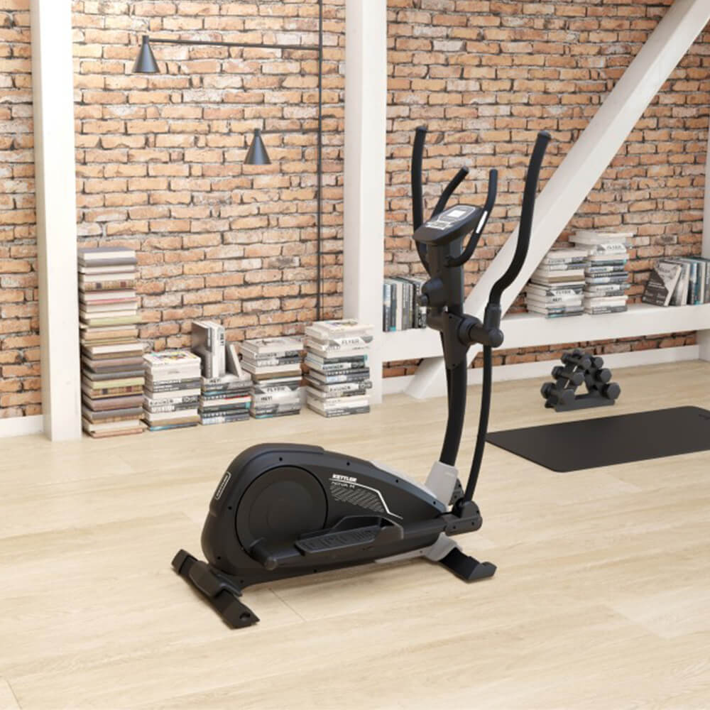 Kettler elipsinis treniruoklis sporto salėje