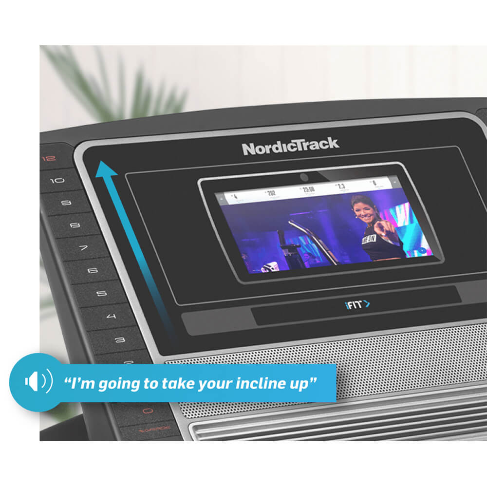 Nordictrack bėgimo treniruoklio spalvotas ekranas ir treniruočių parinkimo mygtukai